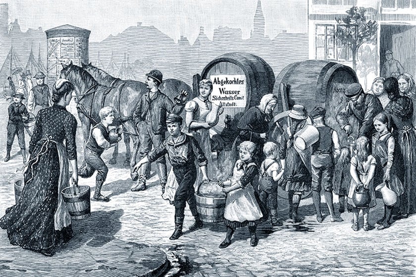 Barrel trucks distributed pre-boiled water to the citizens of Hamburg.